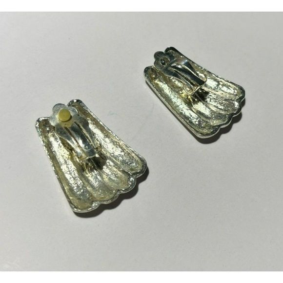 Vintage‎ Textured Clip on Earrings Muted/Brushed Silver Tone Over an Inch Long - Picture 7 of 9